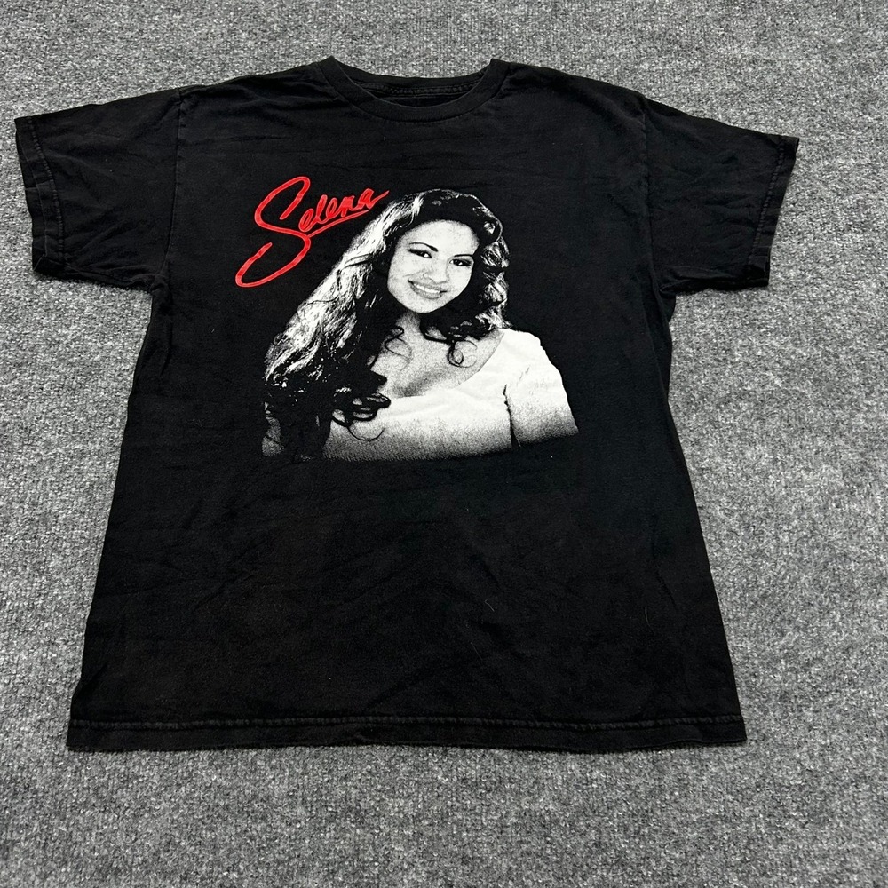 Selena T-Shirt Womens Size S Black Graphic Portrait Short Sleeve Cotton Tee